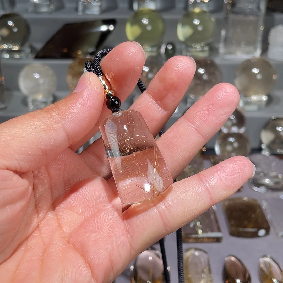 水晶水晶挂件未镶嵌T***?