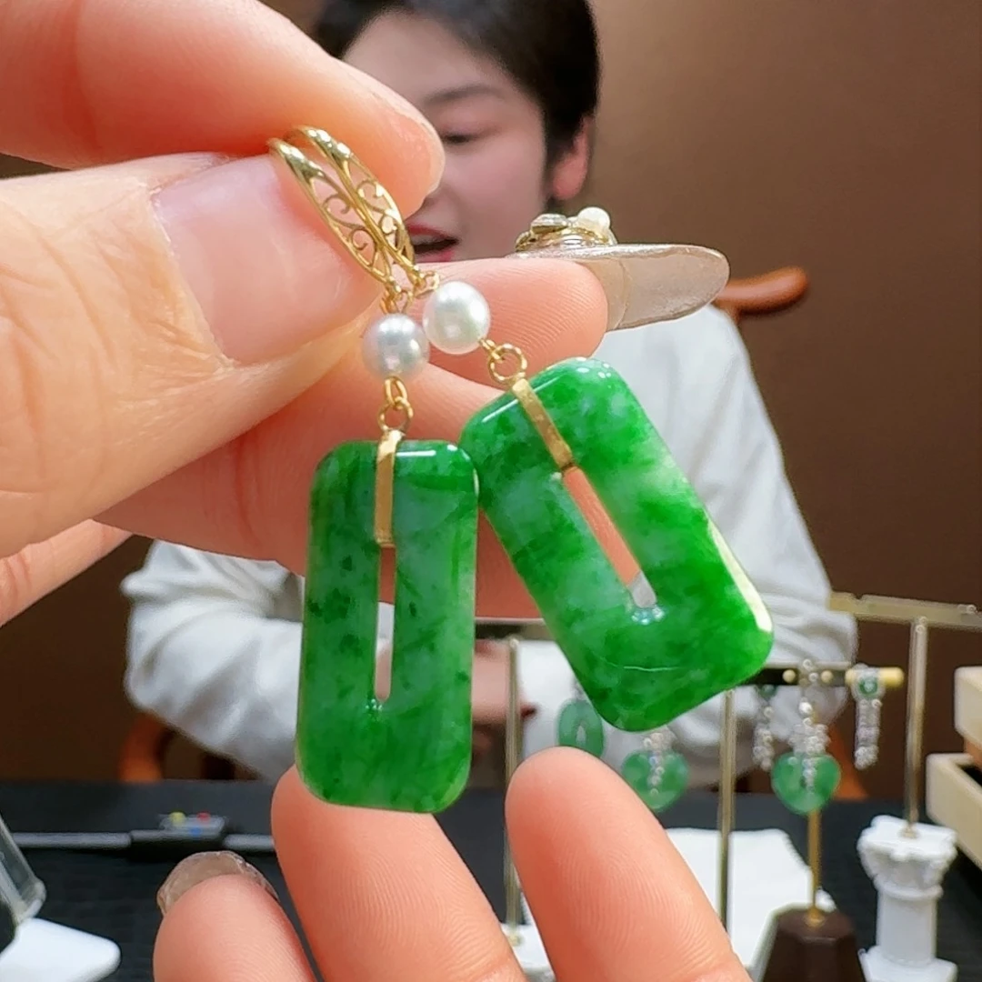 翡翠耳饰18K金镶嵌耳饰