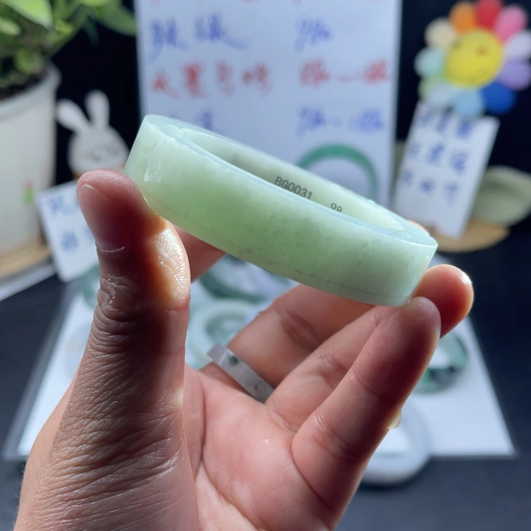 【闪购商品】定制翡翠53-54正圈未镶嵌手镯