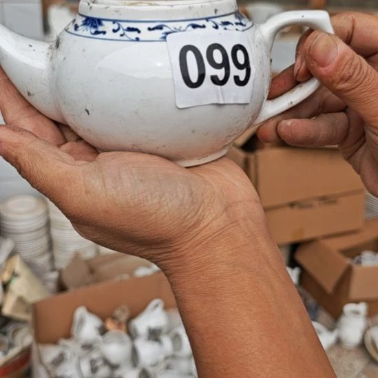 库存瓷片多孔小壶