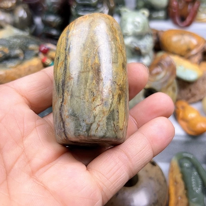 岫岩河磨玉（透闪石质玉）未镶嵌把件?****空