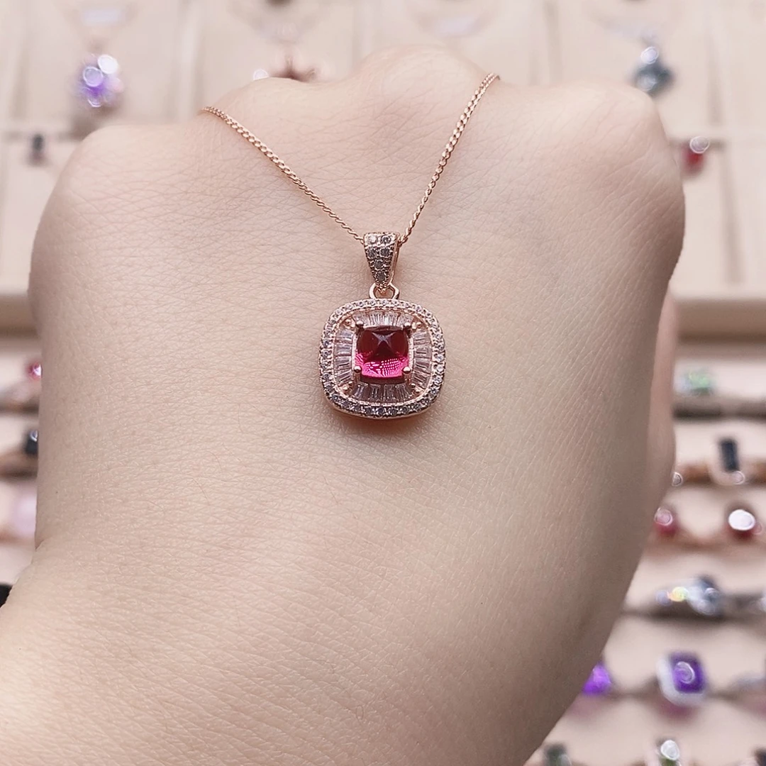 石榴石颈饰银S925镶嵌吊坠