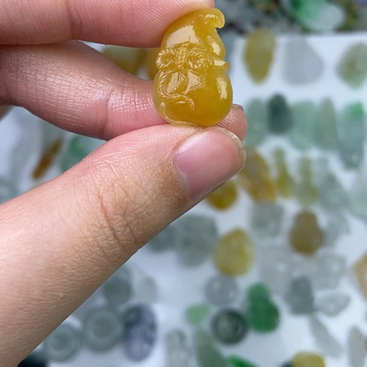 定制翡翠未镶嵌葫芦