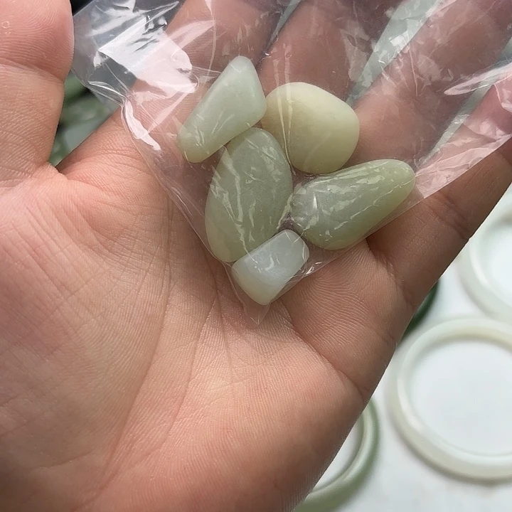 和田玉未镶嵌吊坠(不含链)