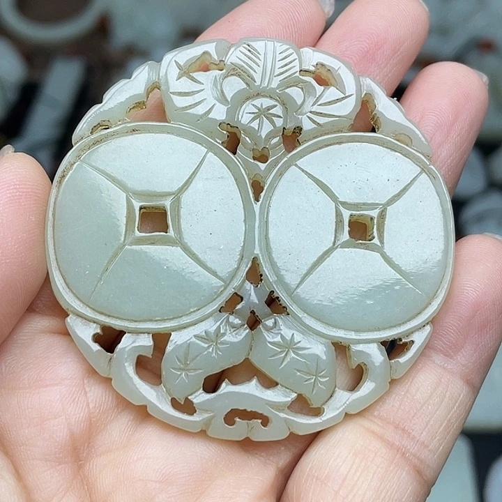 和田玉未镶嵌挂件