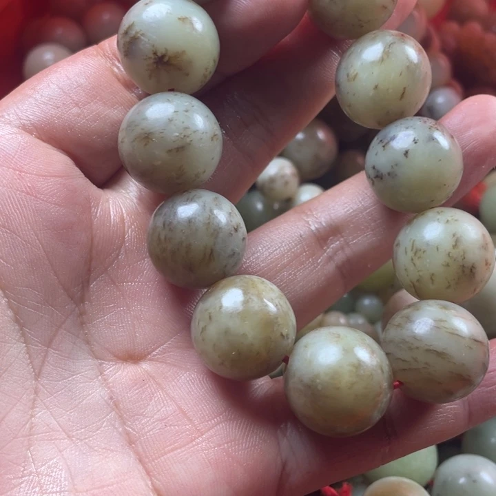 和田玉未镶嵌珠宝奇石一**头