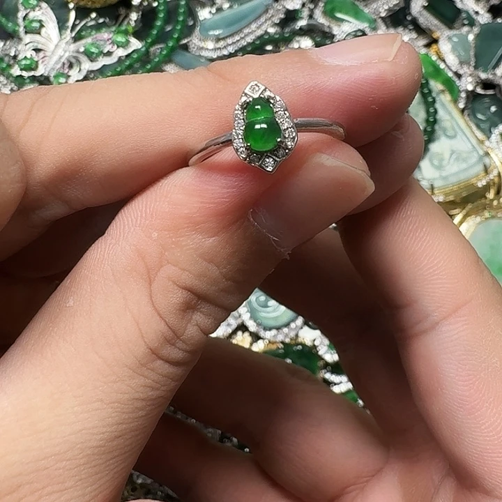 翡翠未镶嵌戒指天然A货翡翠放漏