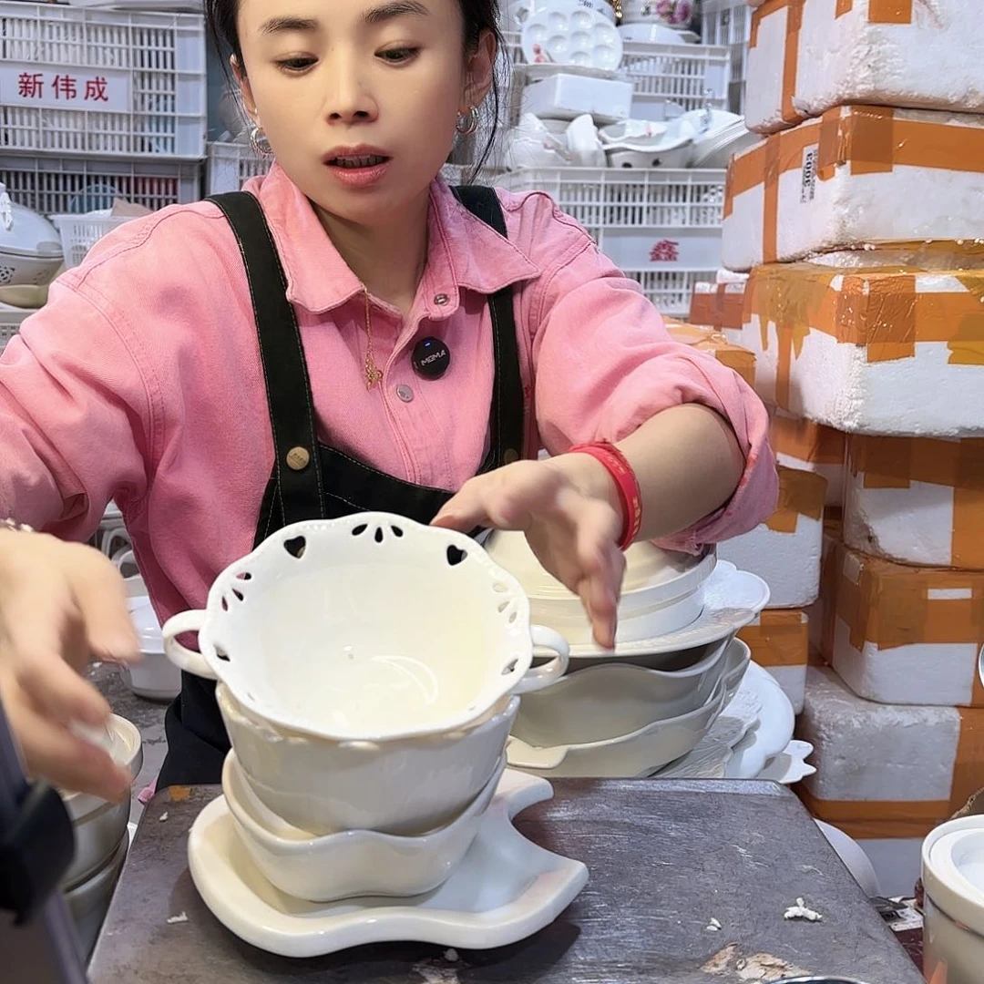 盘凤****意微瑕产品………四件套