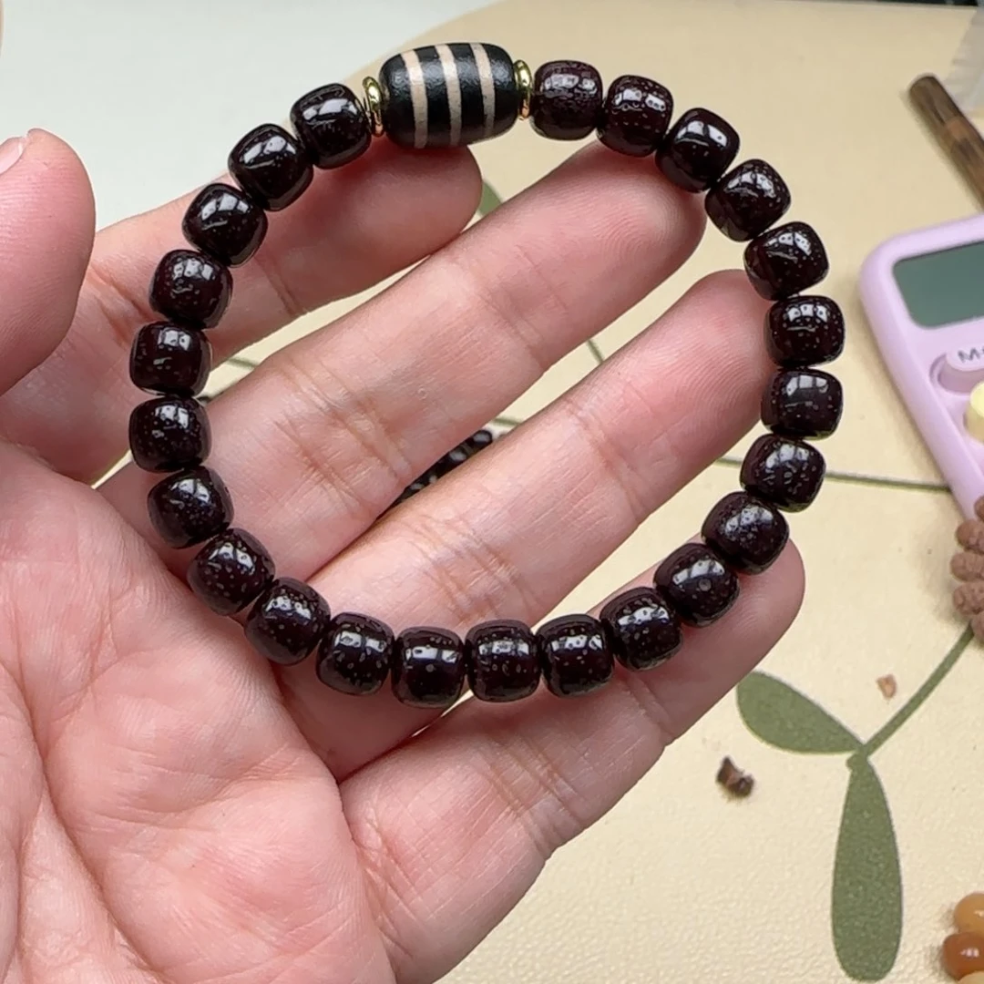 白玉菩提吊坠黑色309