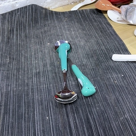 微瑕，不明火，16厘米，6个不锈钢勺子