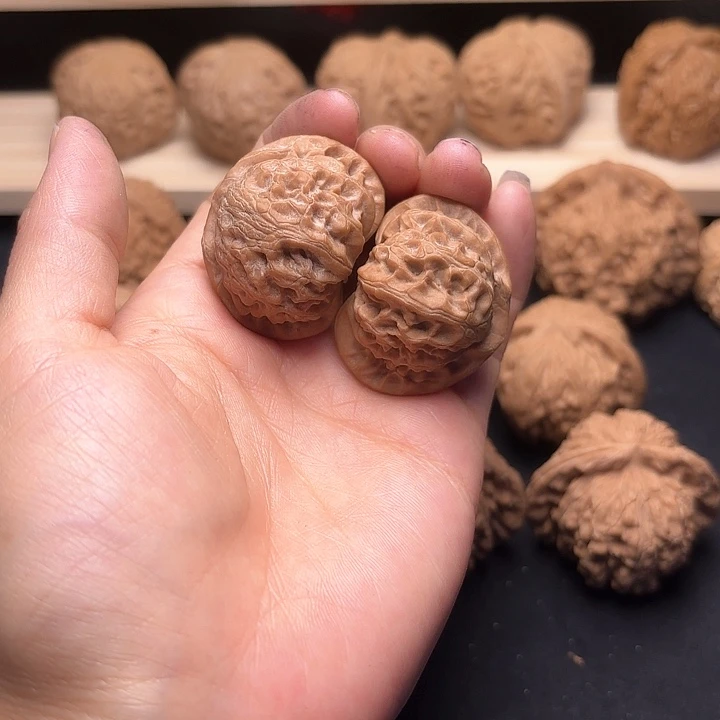 文玩核桃把件36.5宫灯