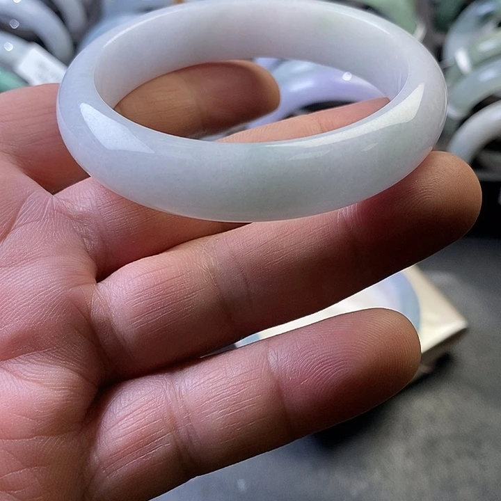 阿***落翡翠未镶嵌手镯正