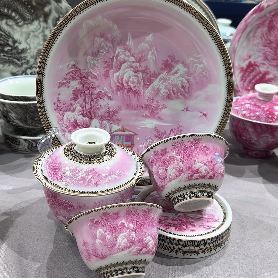 瓷片景德镇瓷器精品陈列