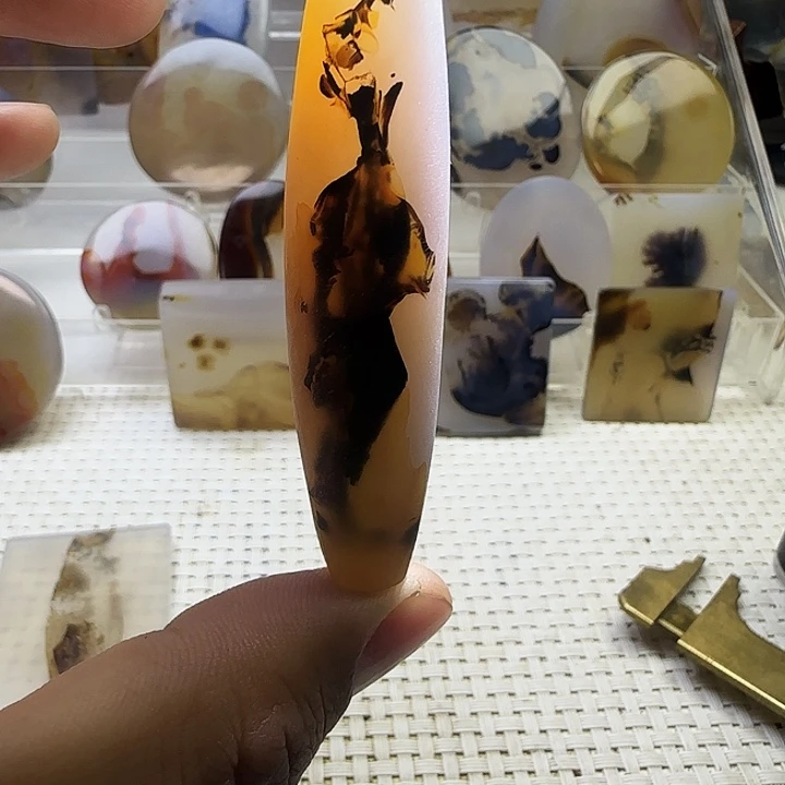 玛瑙/玉髓未镶嵌珠宝奇石