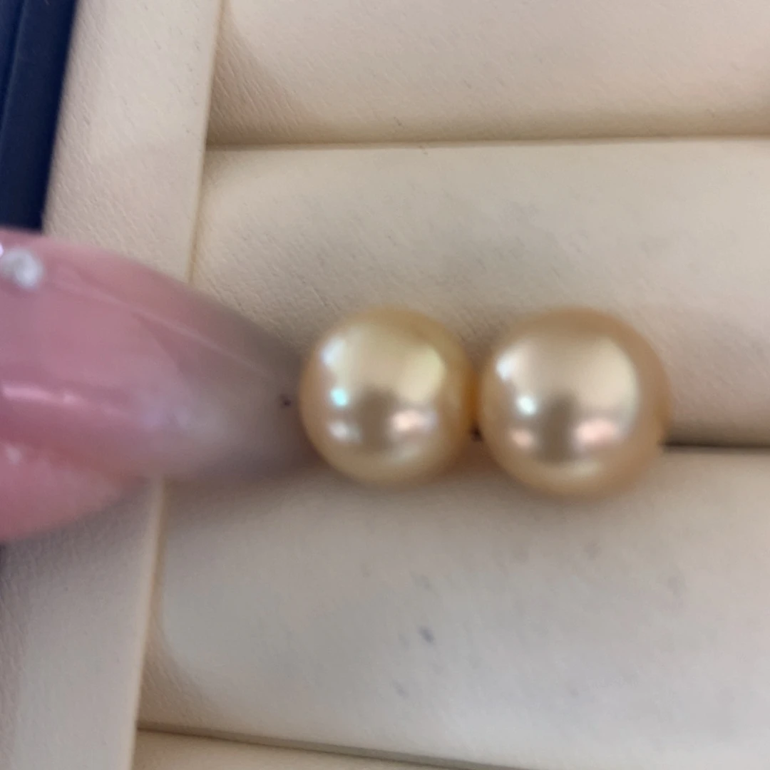 18K金镶嵌耳饰海水珍珠