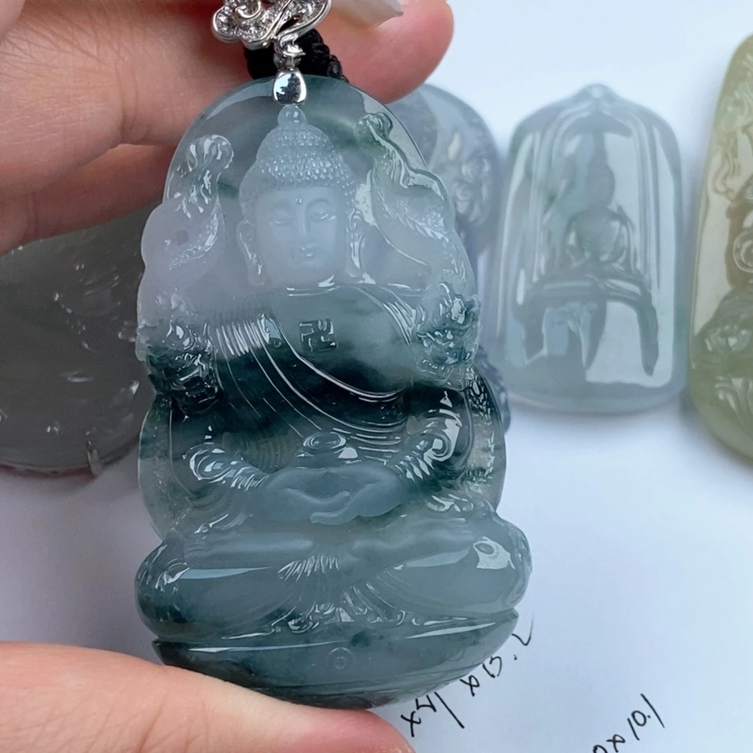 翡翠颈饰未镶嵌M**张