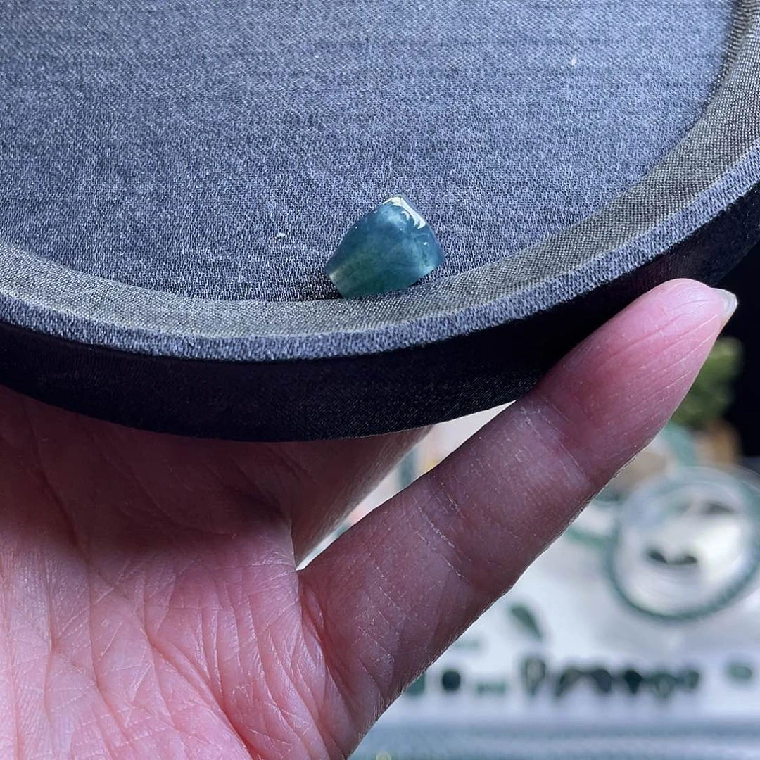 翡翠散珠天然A货翡翠8.6✖️11.8✖️8.4三通一颗