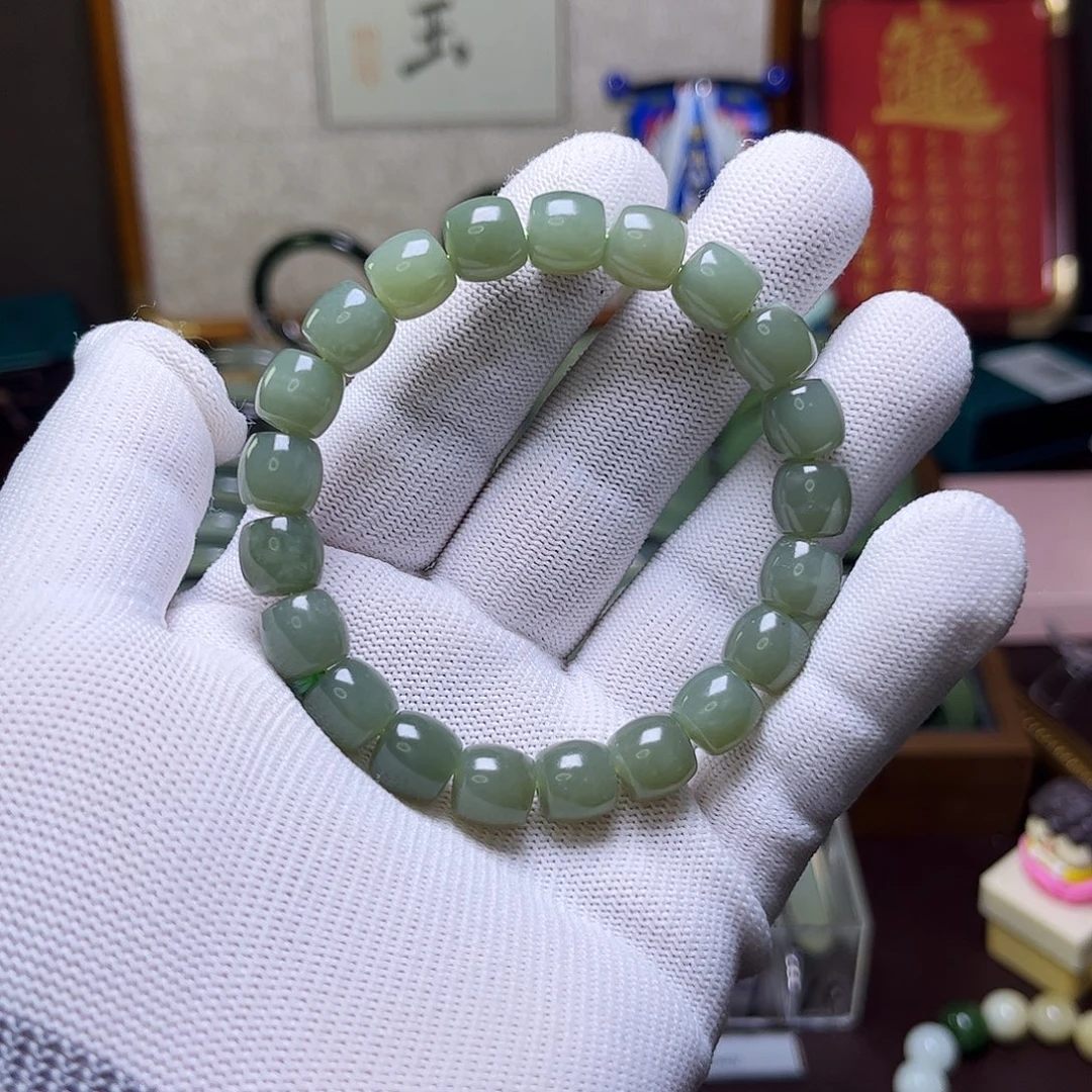 冬***咩蛇纹石玉未镶嵌手链