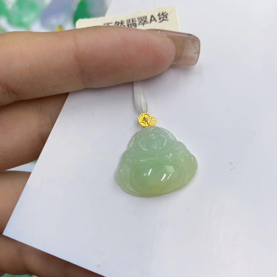 翡翠18K金镶嵌颈饰翡翠
