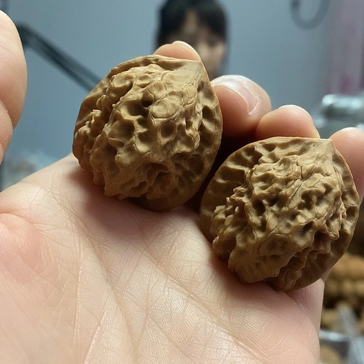 把件文玩核桃33蜡皮小众白蛇谷