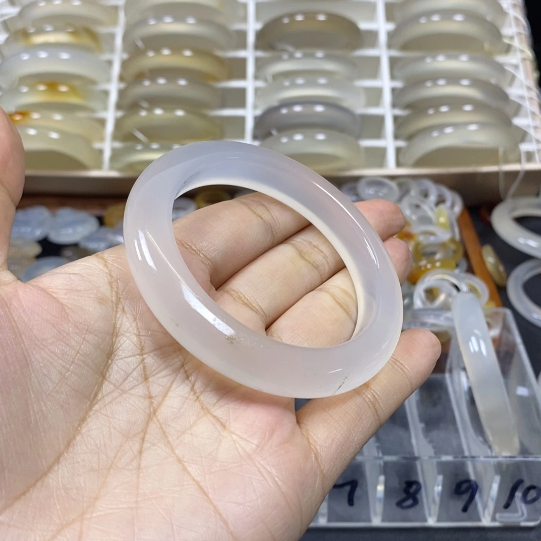 玛瑙/玉髓未镶嵌手镯