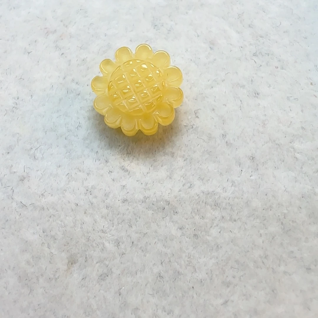 裸石琥珀未镶嵌定制