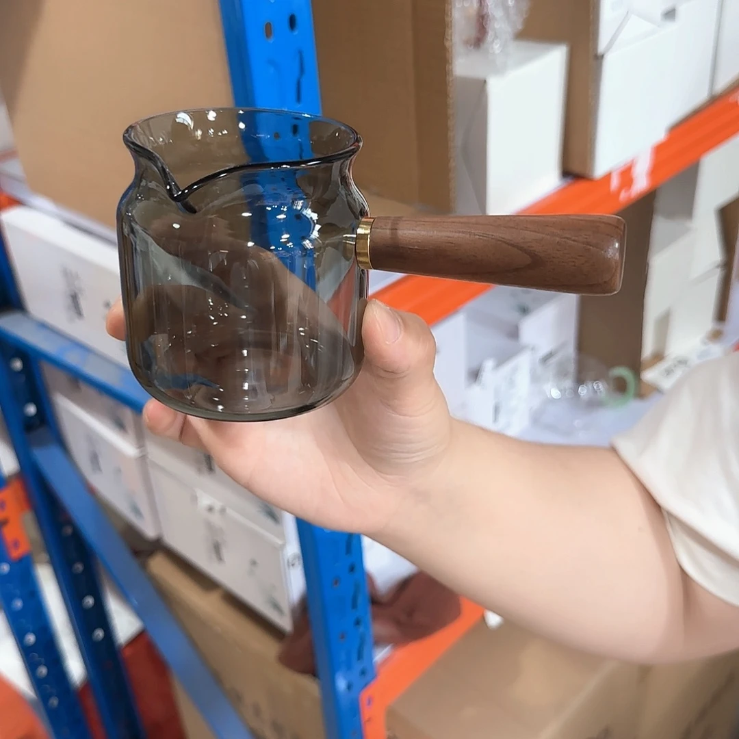 372号高硼硅侧把公道杯