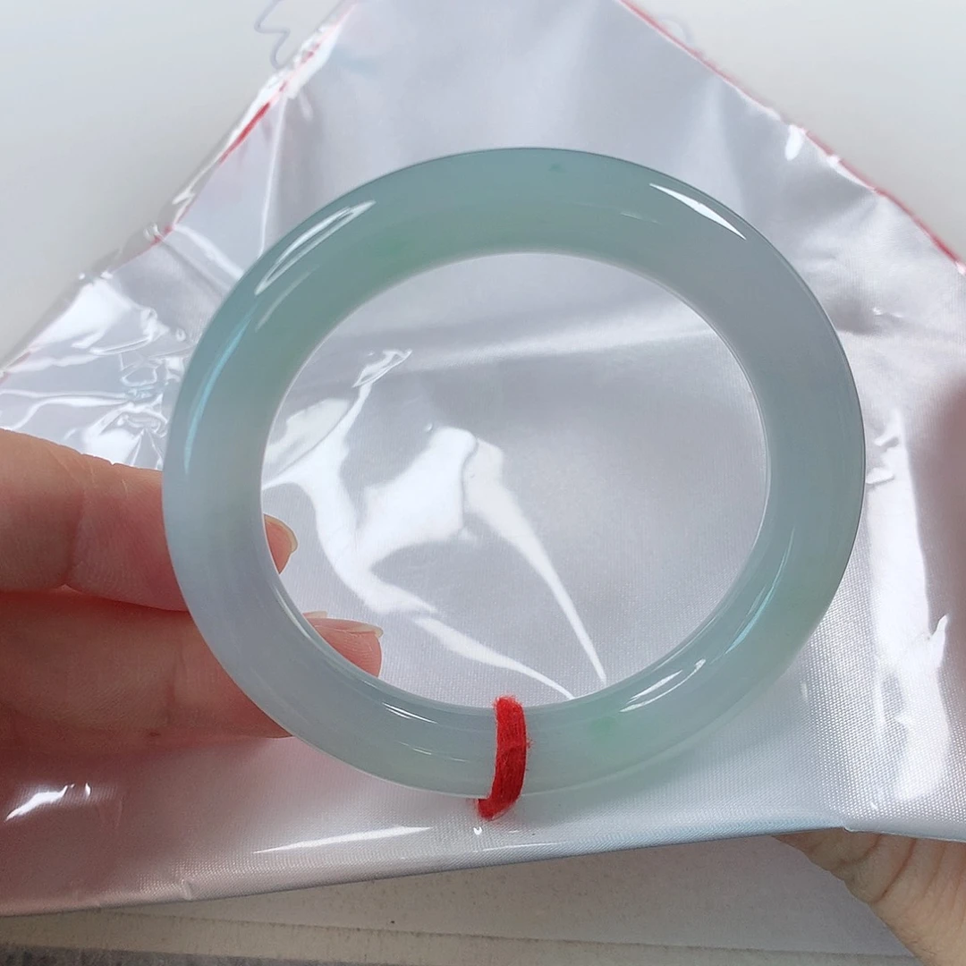 翡翠手镯（圆镯）未镶嵌①③⑤