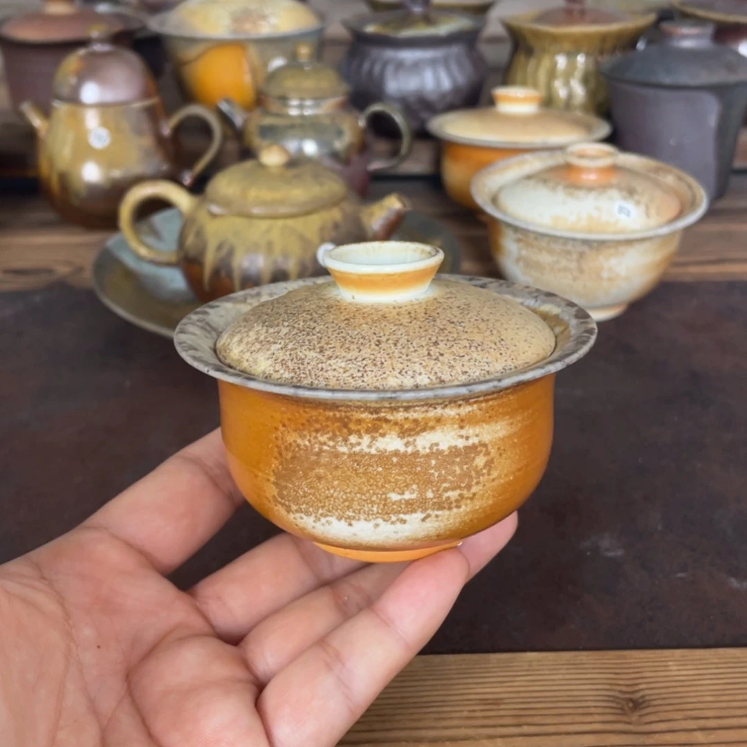 95盖碗。  中白盖碗。