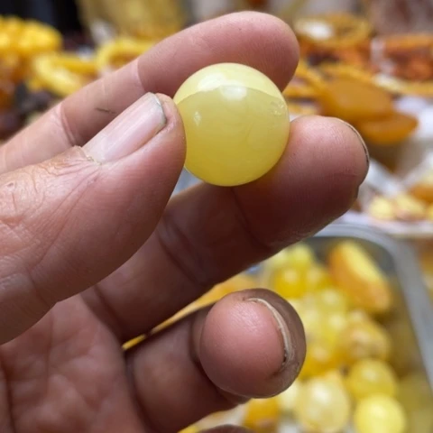 手串蜜蜡未镶嵌吊坠