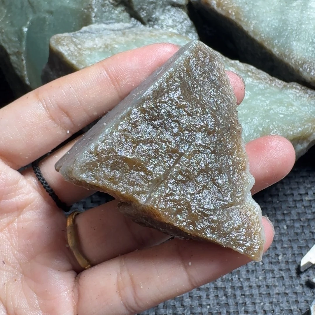 和田玉（糖玉）未镶嵌颈饰