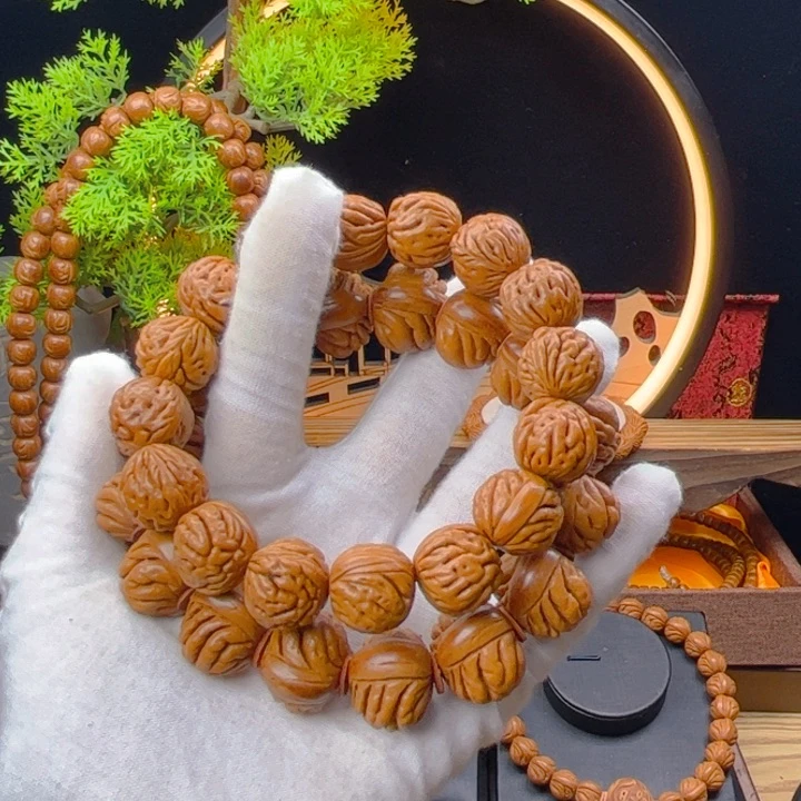 桃核吊坠往**烟野生桃核大尺寸17