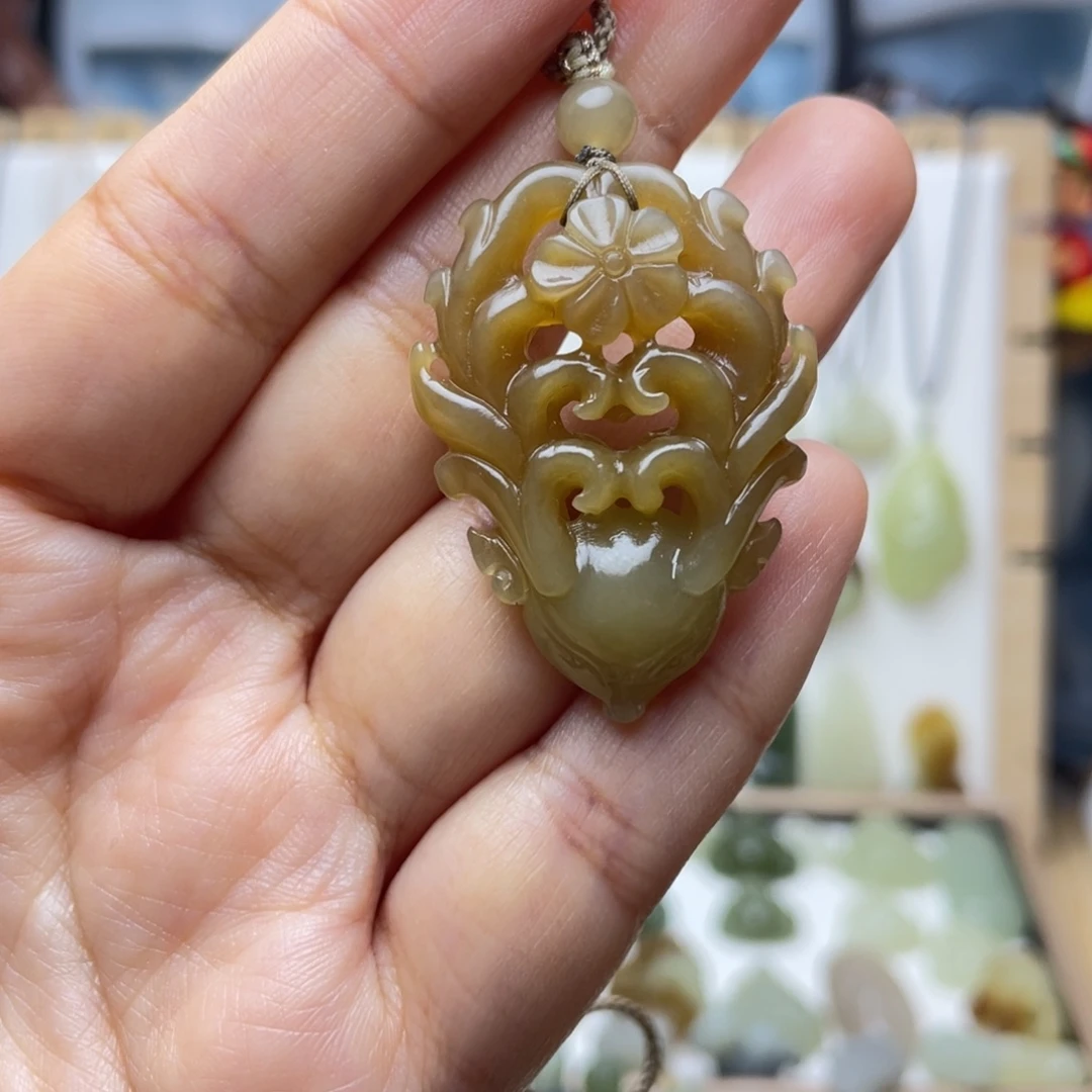 和田玉未镶嵌吊坠(不含链)