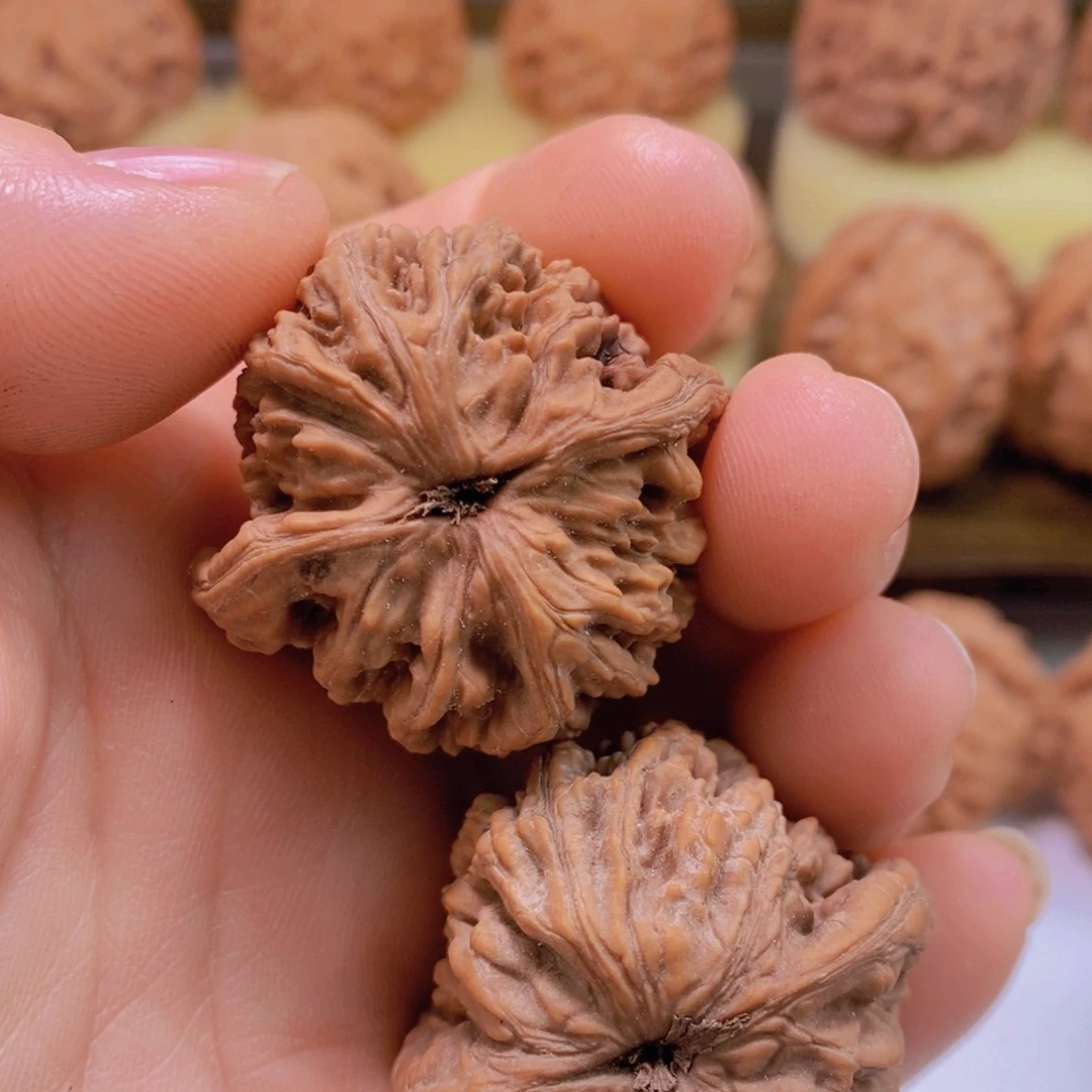 文玩核桃把件京**少文玩核桃