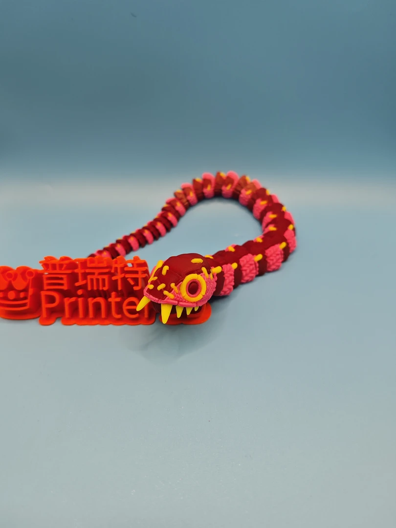 毛线蛇夜光牙摆件