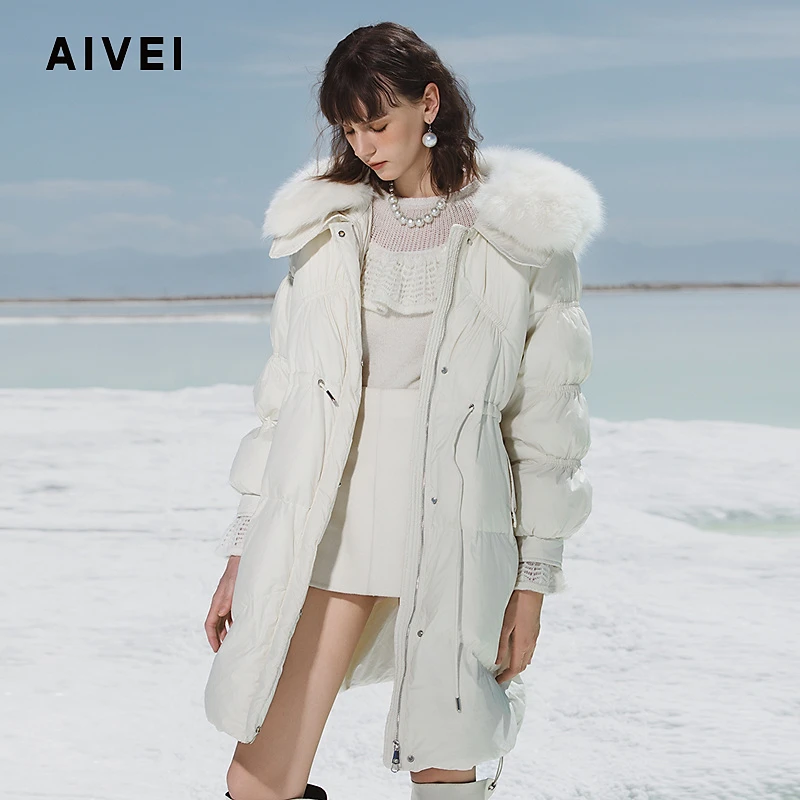 AIVEI艾薇冬简约气质狐狸毛领收腰羽绒服R762303B