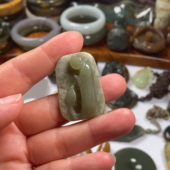 和田玉（糖玉）未镶嵌手镯