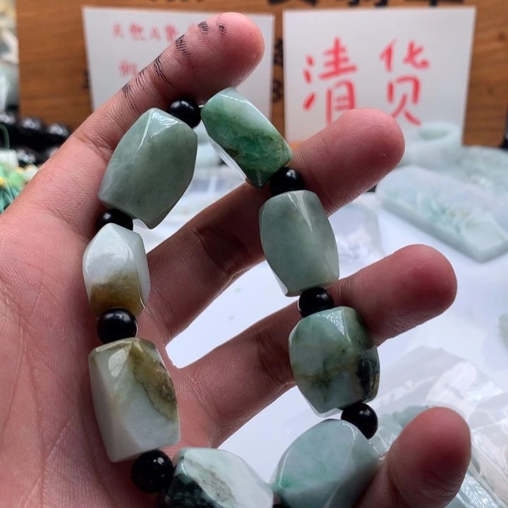 翡翠未镶嵌颈饰保真天然a货翡翠