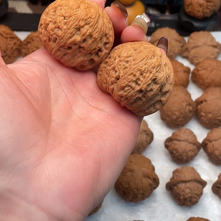 宝***石核桃手串/手链绣球43