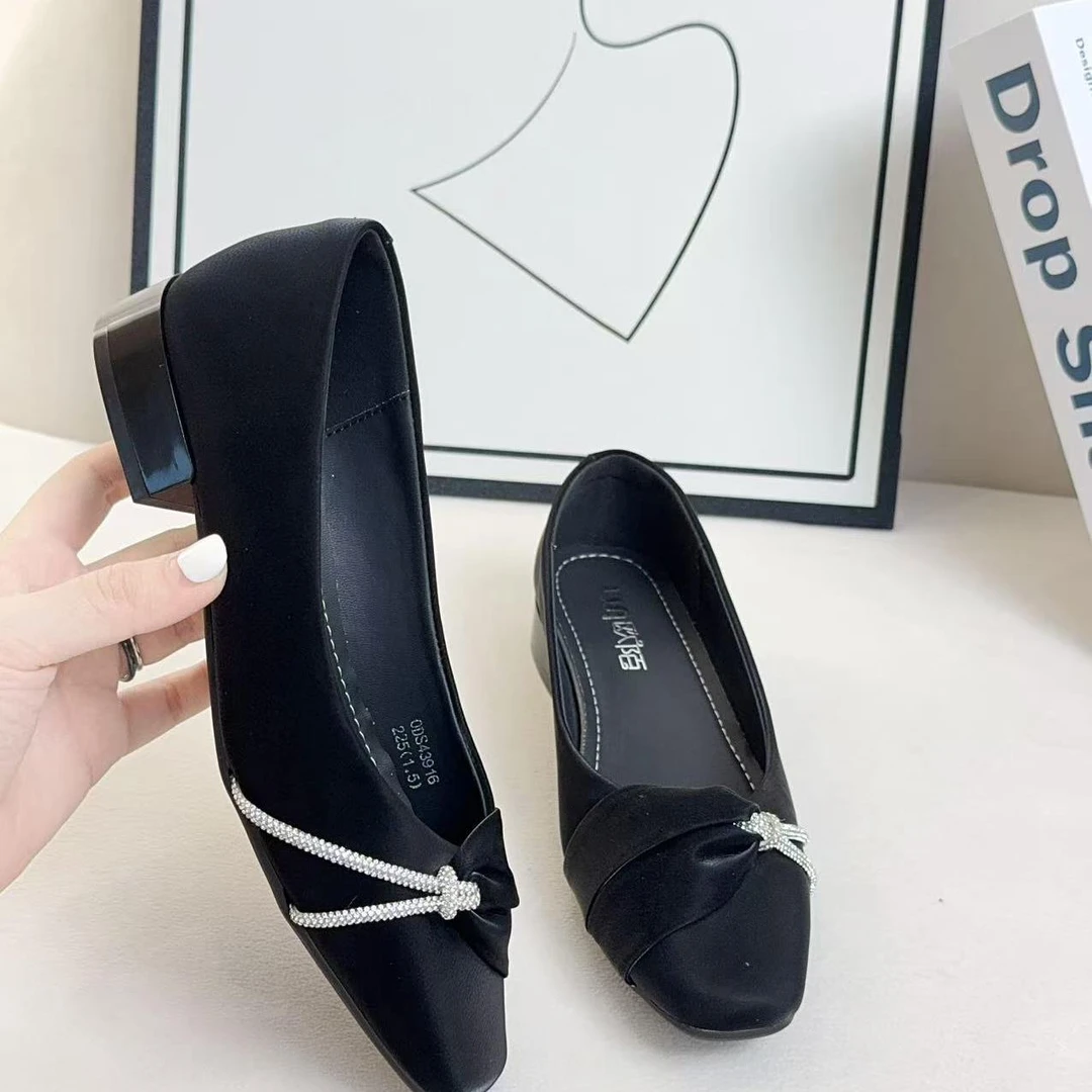 w43916方头单鞋女新款水钻浅口不累脚软底职业工作鞋通勤百搭