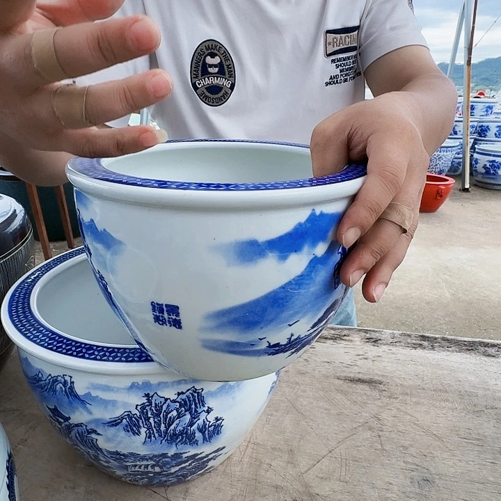 瓷片直径22,高15。。。