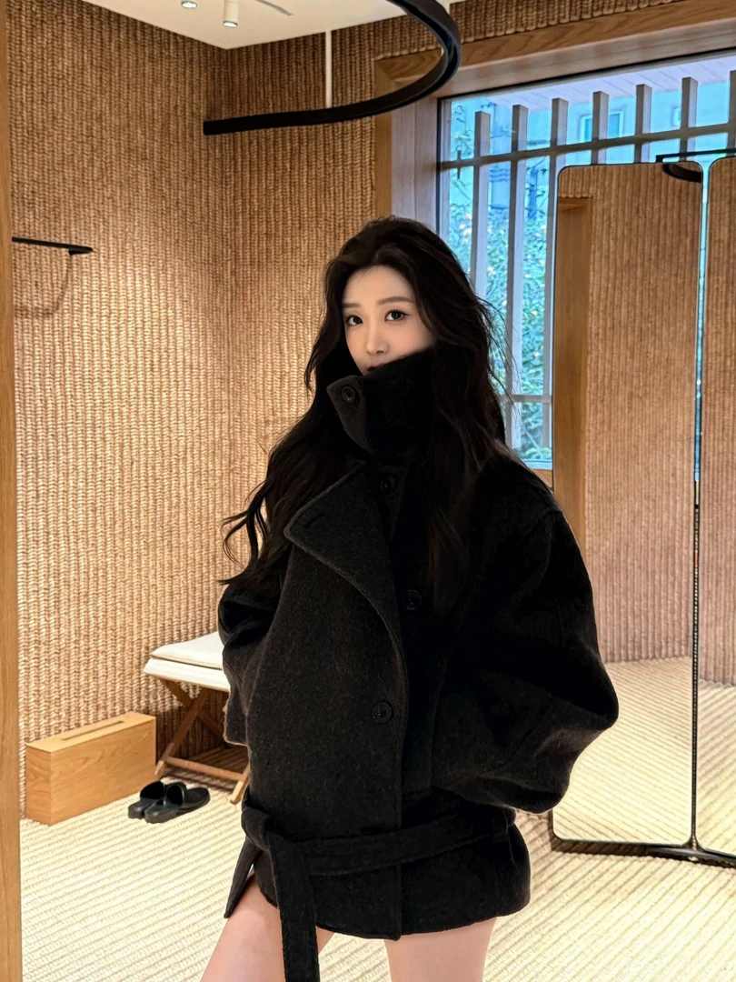 黑色立领毛呢外套短款女小个子2025冬季新款高级感超好看呢子大衣