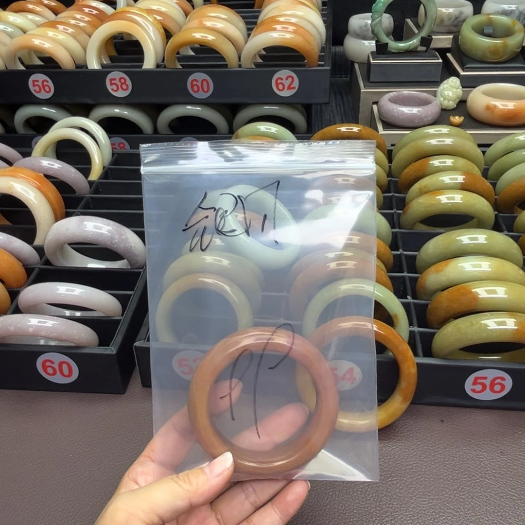 石英质玉手镯未镶嵌银**y