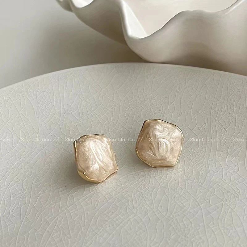 合金莫桑石耳饰 不规则滴油金属耳钉女小众设计感简约气质耳饰