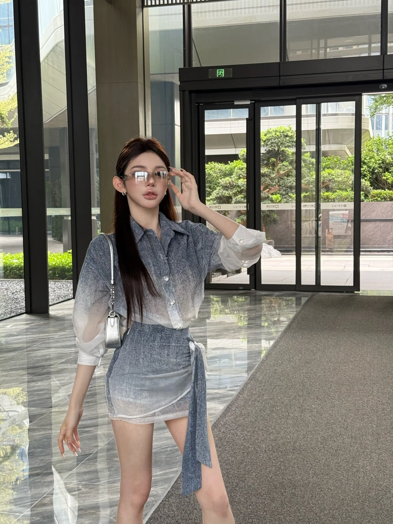 粉红PINK丨“天空之境”设计感时尚小香渐变衬衫+半裙LWJ25B2TZ1323