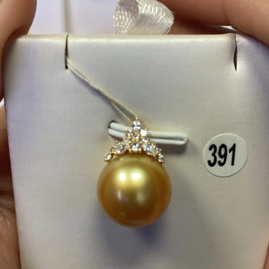 18K金镶嵌吊坠(不含链)海水珍珠13mm