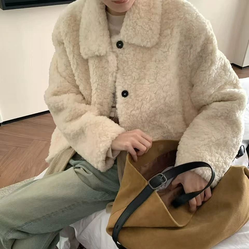 翻领毛毛秋冬外套