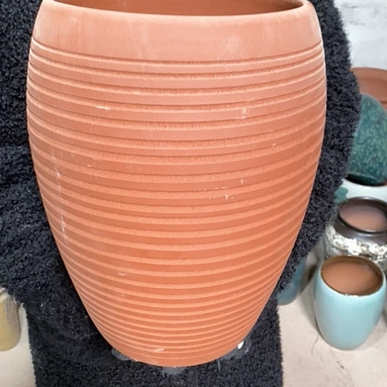 紫砂花盆口21高33，红陶龙蛋