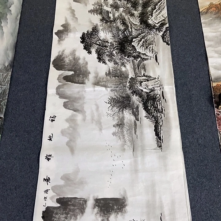 国画小六尺水墨一副