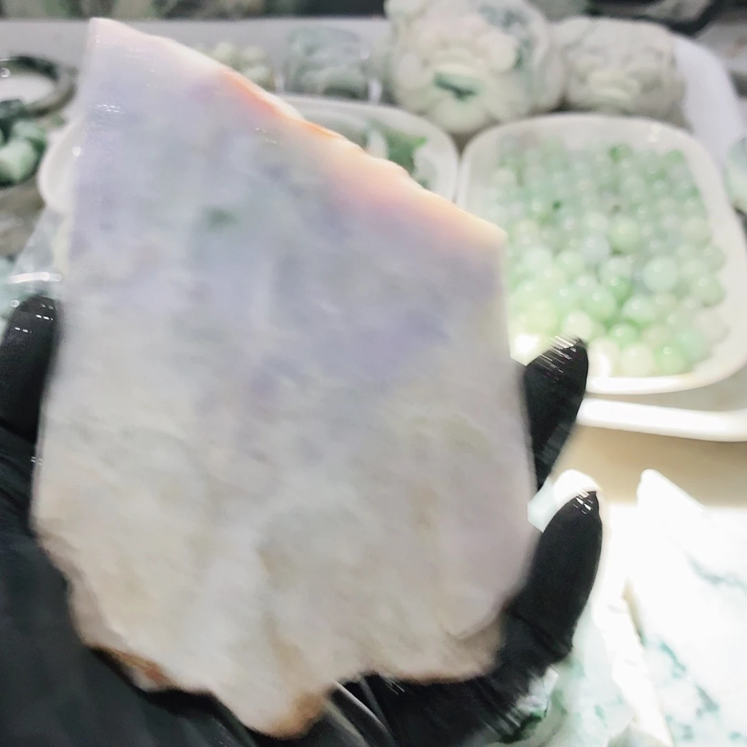 翡翠未镶嵌颈饰边角料